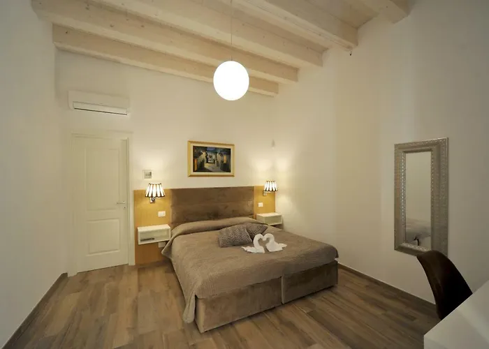 Palazzo San Michele 4* バーリ